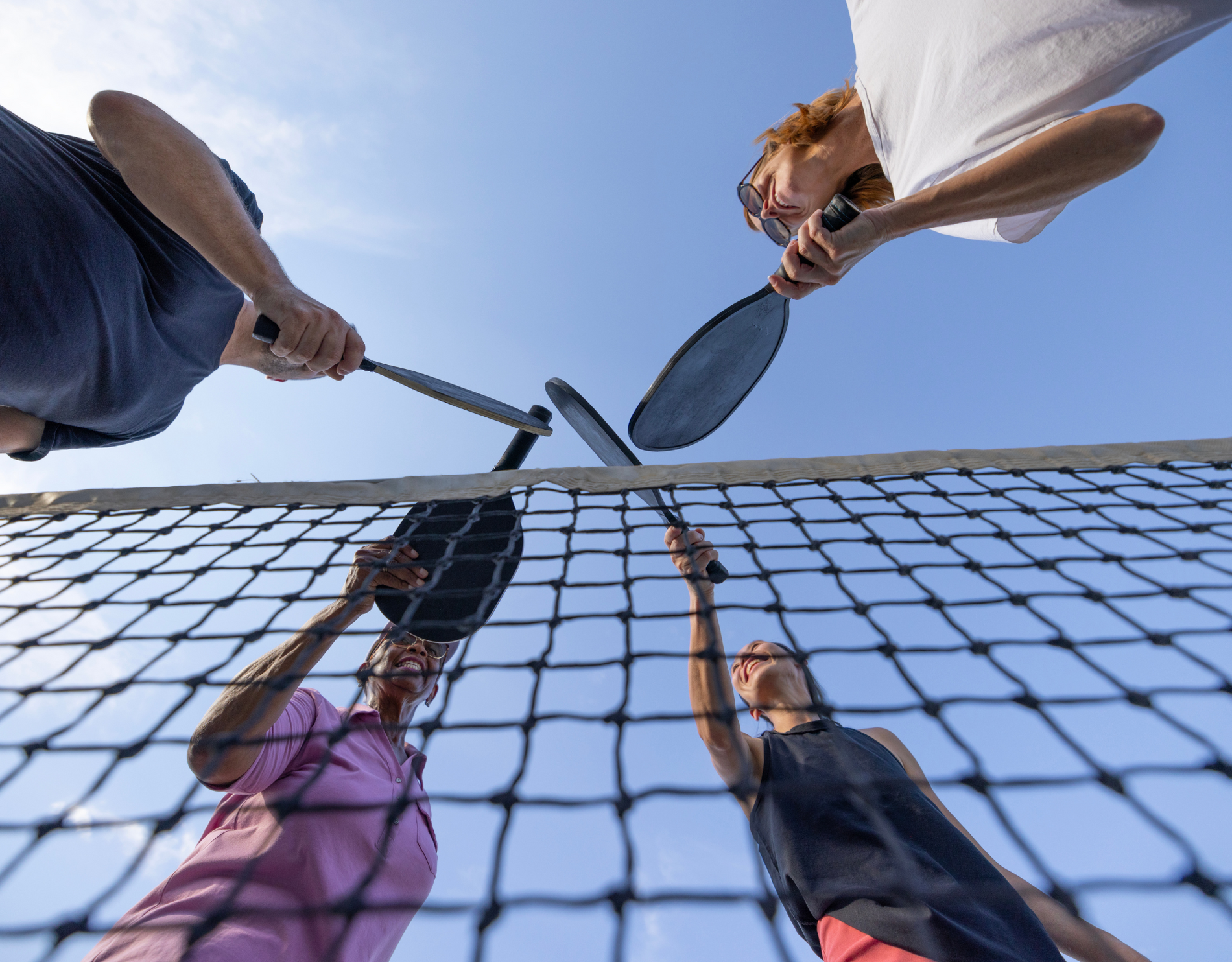 How to clean and maintain pickleball paddle